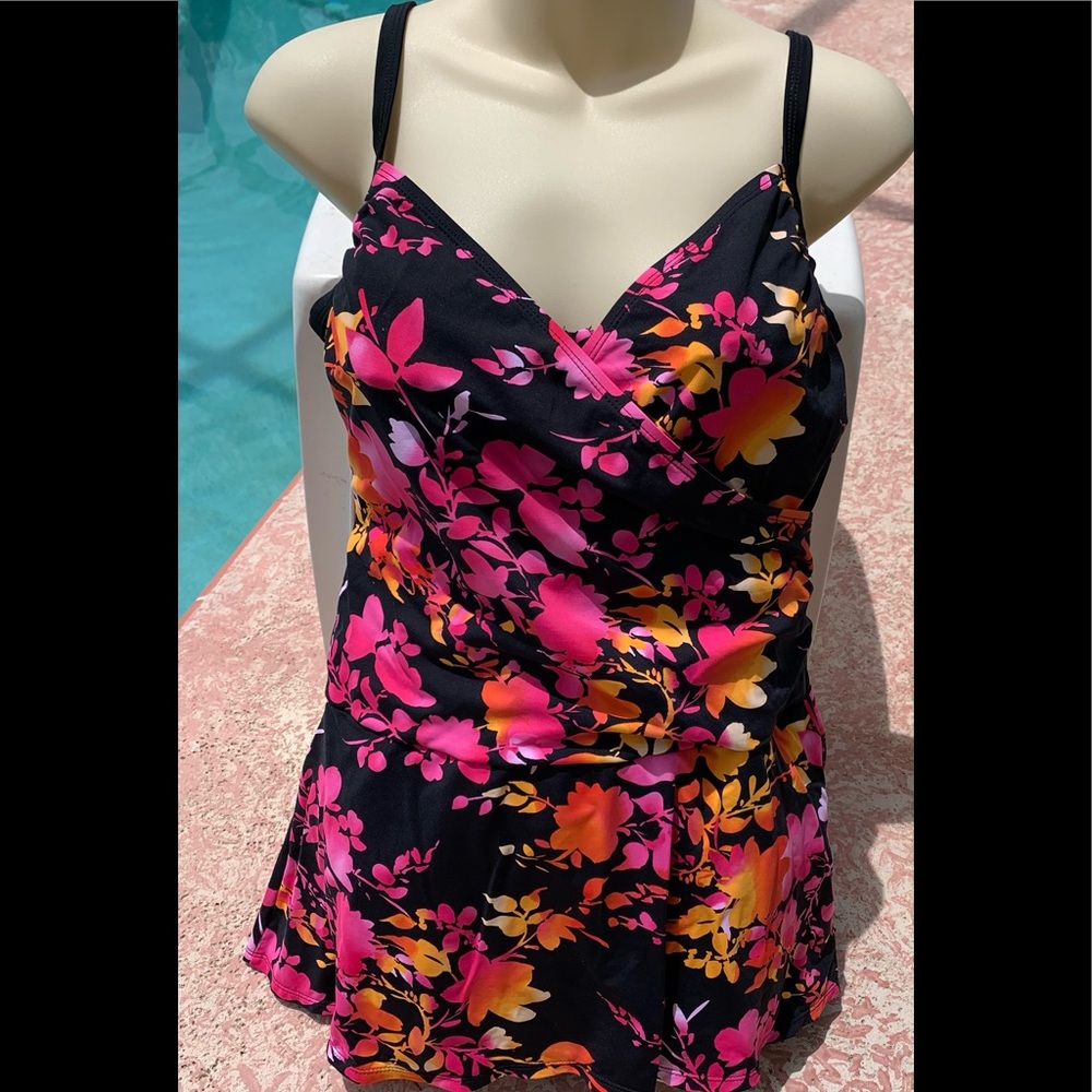 Sale. .New WOT Suit Yourself Slender thighs bathing suit